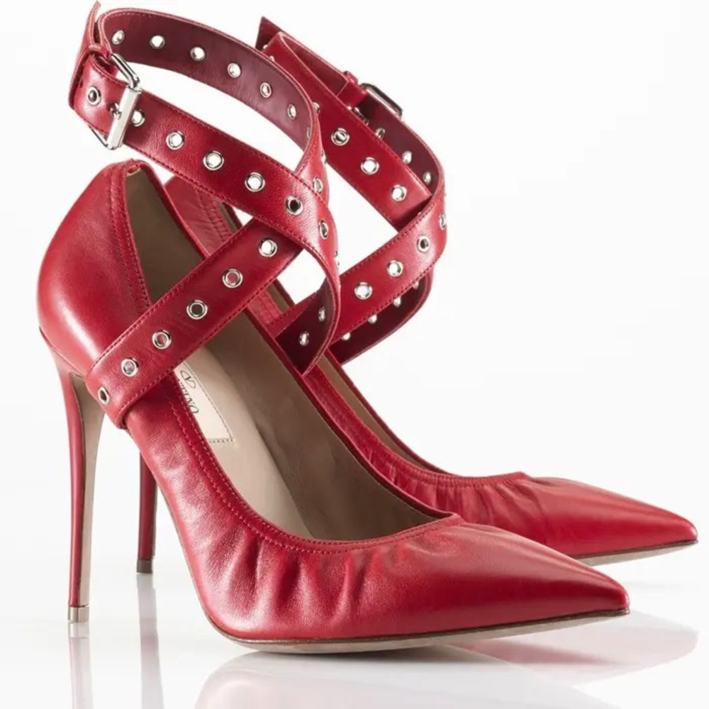 Valentino Love Latch women’s grommeted red leather ankle wrap pumps 38.5 US 8.5